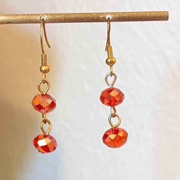 Lovely Coral Colored Crystal Dangle Earrings on French Wire - Picture 1 of 4